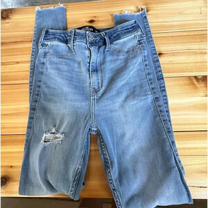 HOLLISTER SKINNY SIZE 3 LENGTH 28”‎